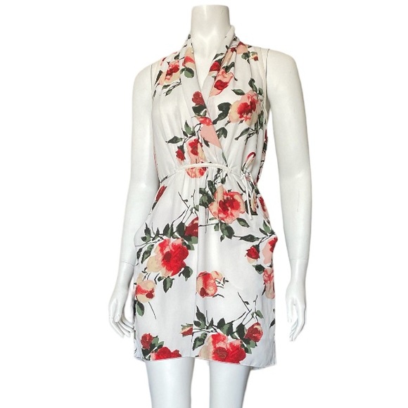 NWOT ARITZIA Size M |XXS White Floral V Neck Wait Strap Mid Dress - Picture 3 of 15
